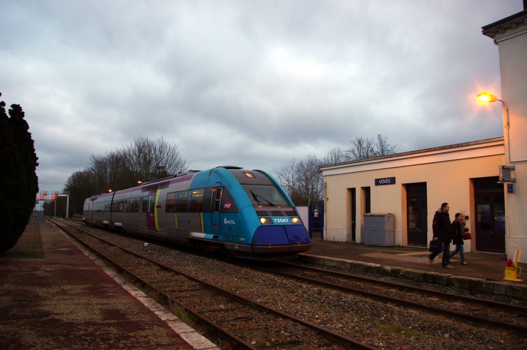 (c) Patrick Laval Photorail
Reouverture de la ligne Chartres Voves
pose de la premiere pierre batiment technique
17 janvier 2014