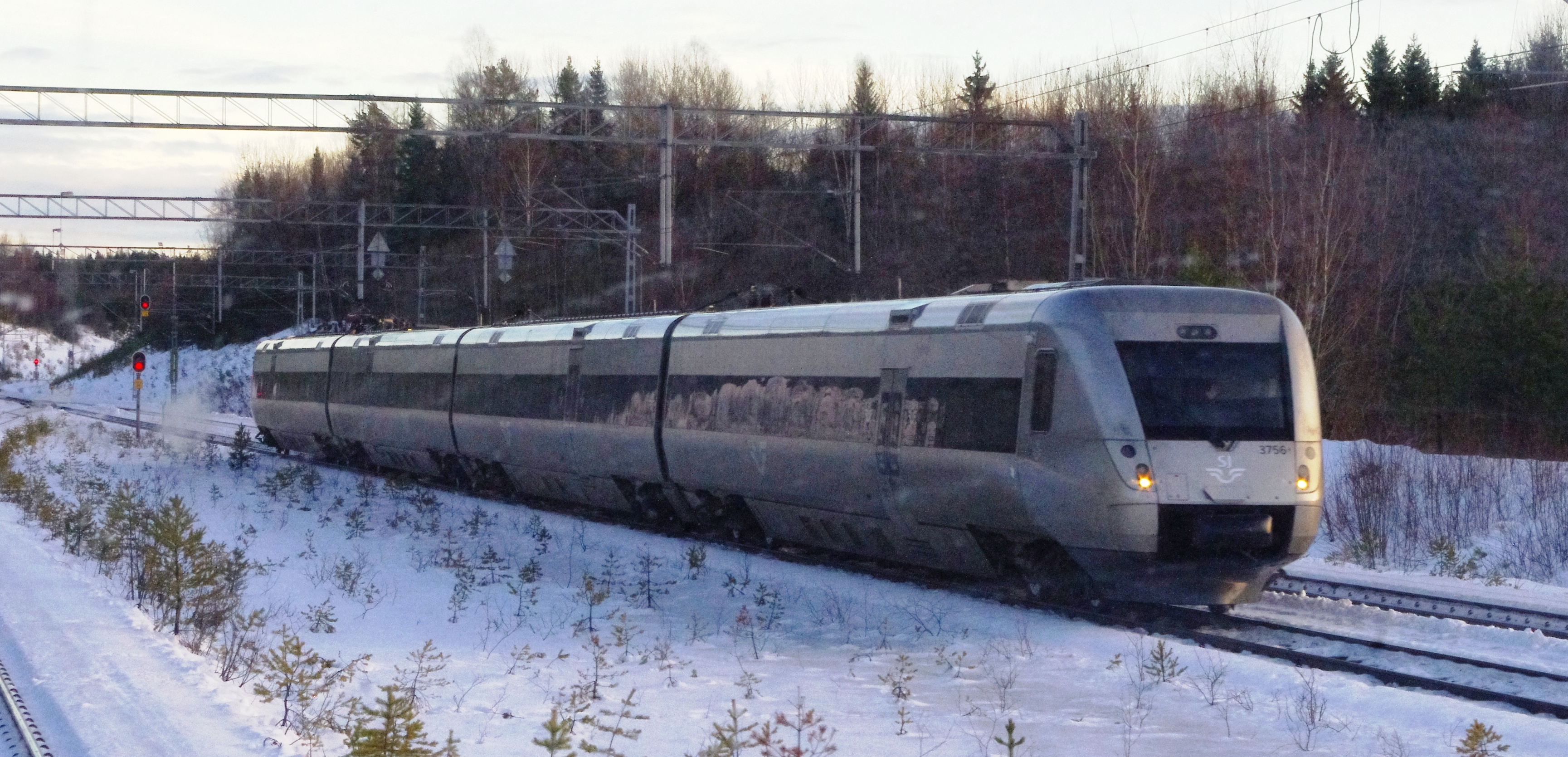 Rame SJ 3000 (Bombardier Regina), apte à 200 km/h.