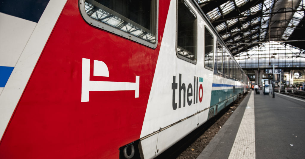 famille montant à bord du train Thello de Paris-Gare de Lyon pour Venise Santa Lucia.
'c) RFF / CAPA / Alexandre Mostras (TOMA)