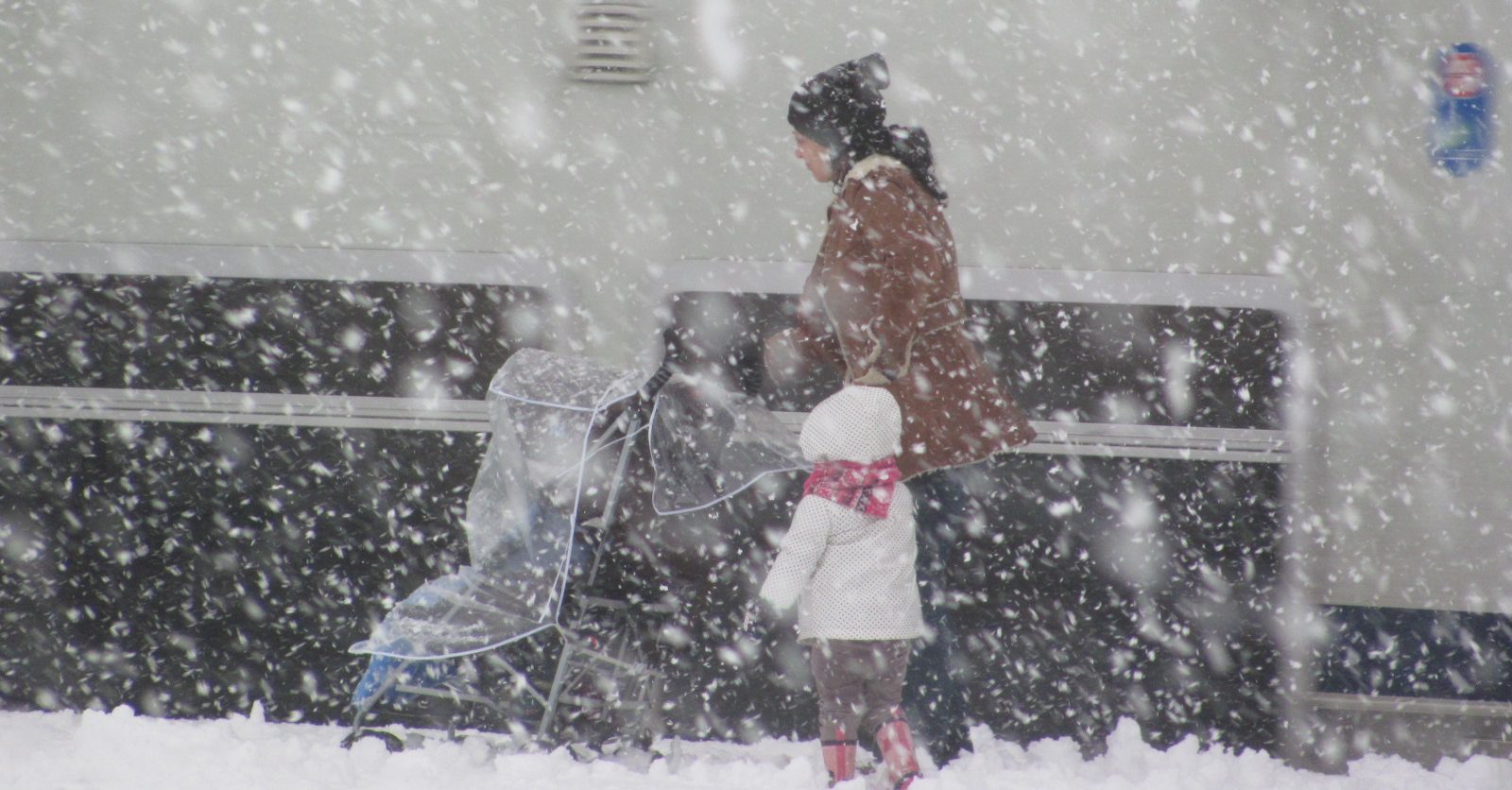 (c) Michel Andre BONO
Neige sur lIle de France St Lazare
7 décembre 2010