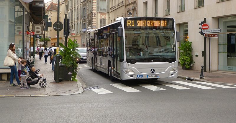Pour l’Ile-de-France (ci-dessus à gauche, le réseau de Saint-Germain-en-Laye), Thierry Mallet plaide pour une ouverture 
à la concurrence des bus pour l’ensemble du territoire, à partir de 2025. Une fois les premiers grands éléments 
du Grand Paris en service et les JO passés.