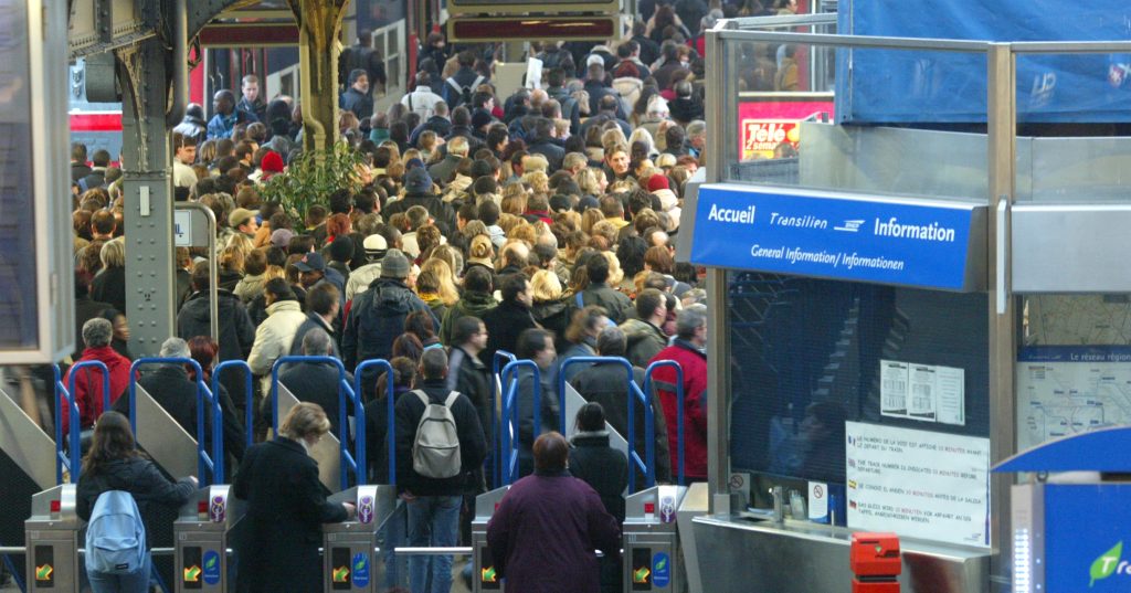 grèves
21/01/2004
Paris - Ile de France - France
Paris Gare de l'est, jour de greve et de pluie
