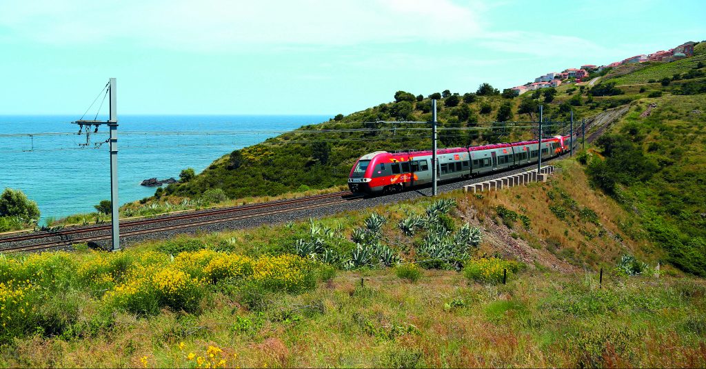 RFF - Ligne touristique entre Perpignan et Cerbere. Port-Vendres. Juin 2013.