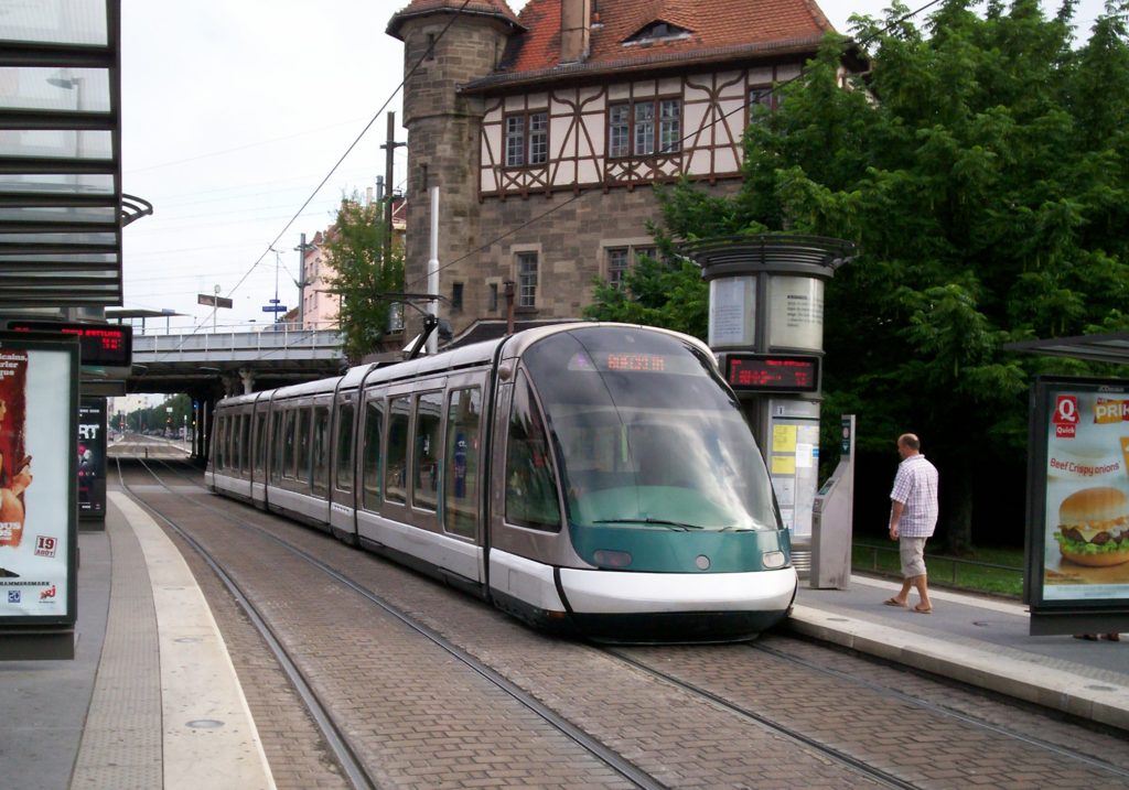 Tramway de Strasbourg ligne E à Krimmeri Stade de la Meinau
2009