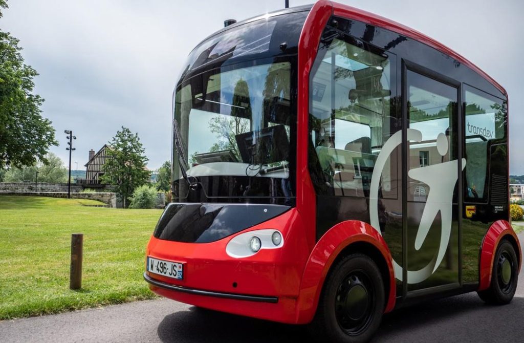 Une « Nimféa » testée entre la gare SNCF de Vernon et le village de Giverny, dans l'Eure.