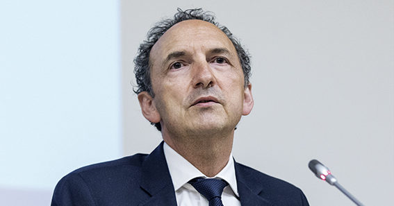 Frank Lacroix.