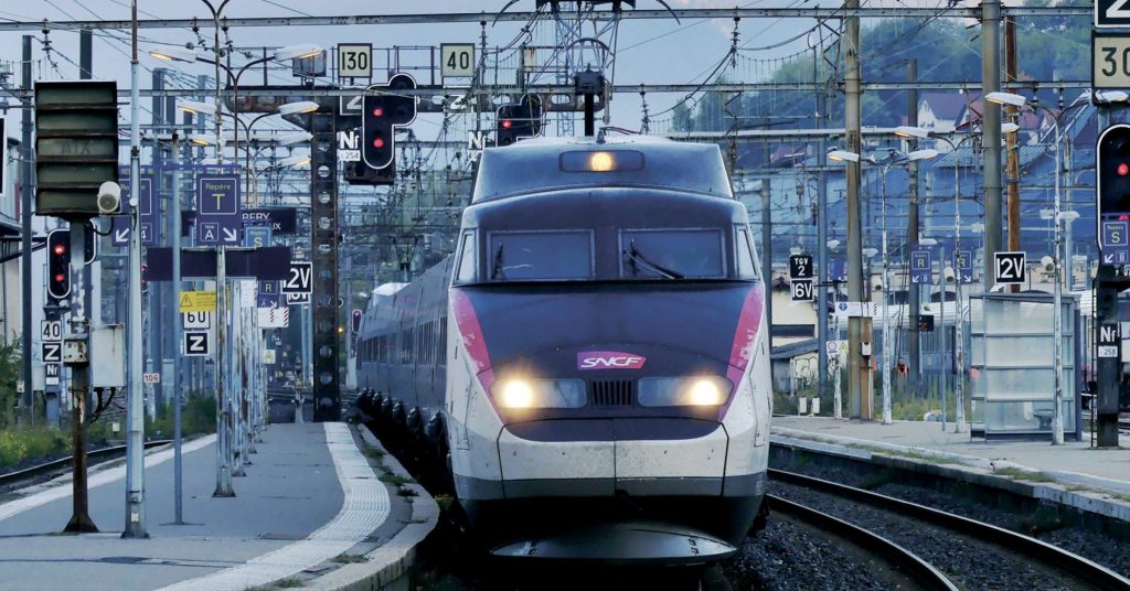 Des circulations vont être suprimées, notamment sur les liaisons Lyon - Valence, Lyon - Nice, Paris - Grenoble, ou encore Paris - Chambéry - Annecy.
