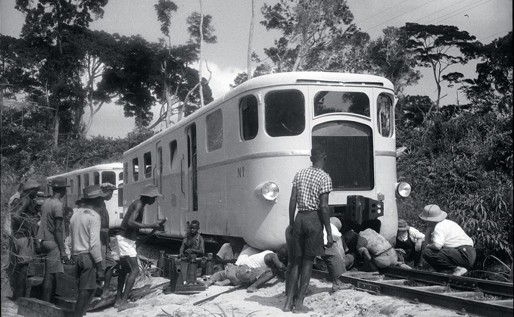 Autorail Billard A 135 D en panne sur la ligne du CFCO en 1941-1942.
