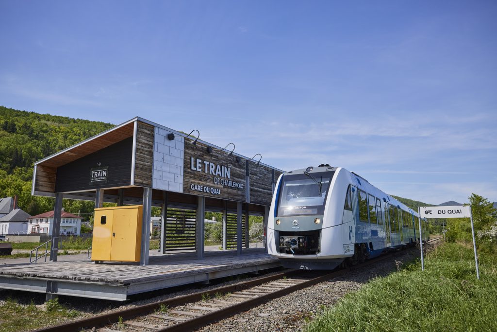 10 October 2023 – Alstom announced today the first results of North America’s first demonstration of hydrogen-powered trains. The Coradia iLint carried more than 10,000 passengers, over 130 trips spanning 10,660 kilometres in Quebec this summer from mid-June to the end of September. The demonstration saved our railway partner an estimated 8,400 litres of diesel and averted 22 tons of CO2 emissions compared to the diesel trains that normally service this route.