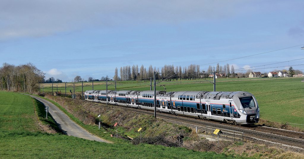 Un TER à proximité 
de Ménerville, aux portes de la Normandie.