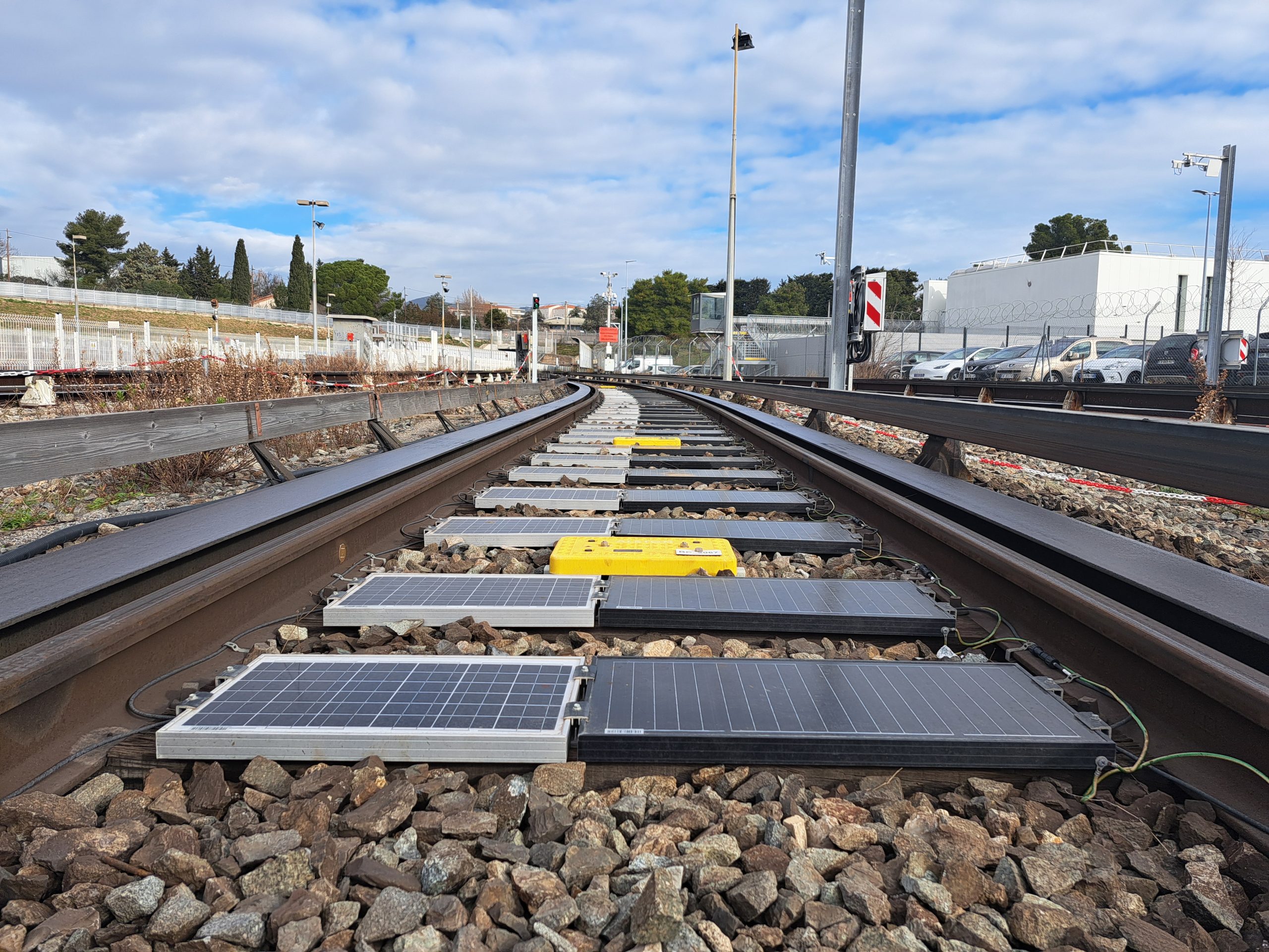 Terminus de la Rose. RTM, panneaux photovoltaïques RAILS