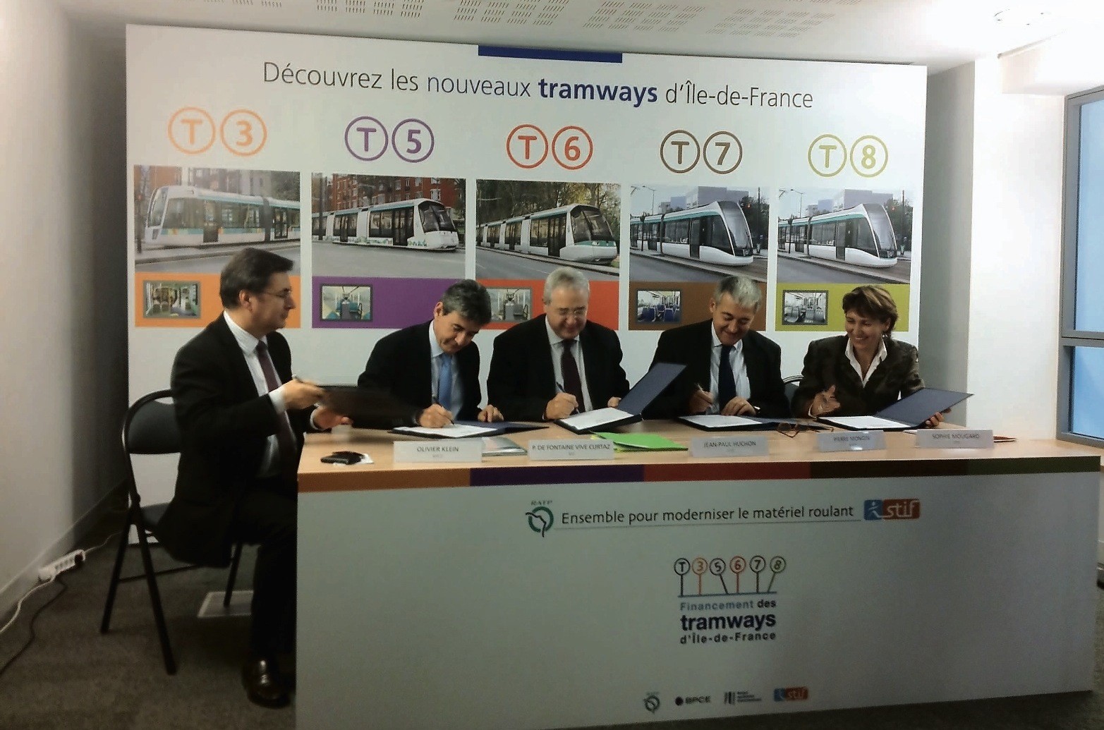 Le Stif et la RATP achètent 107 tramways en crédit-bail sur plus de trente ans