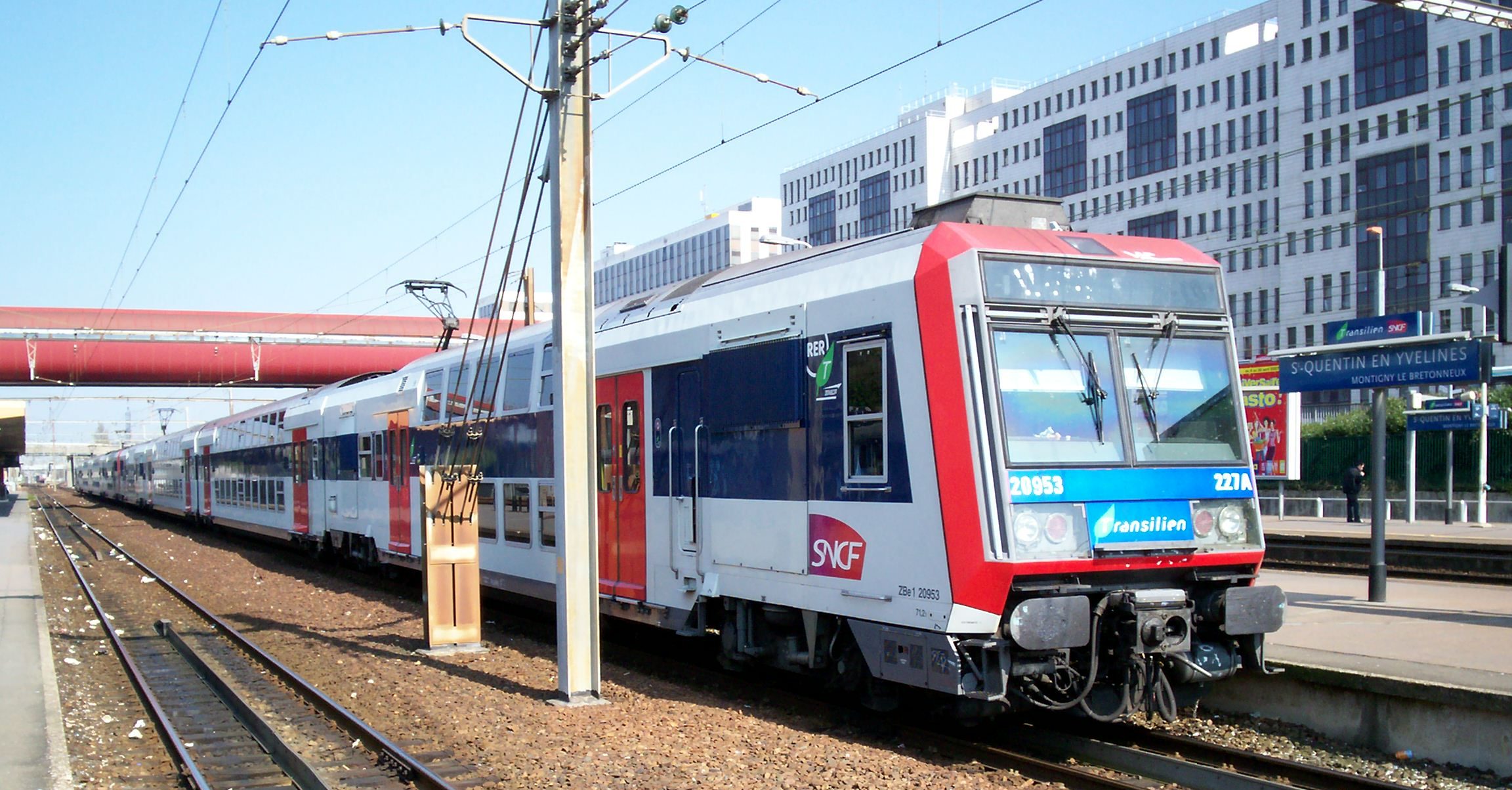 RER C en Gare de Saint-Quentin-en-Yvelines
 avril 2007
(c) CC Eole99