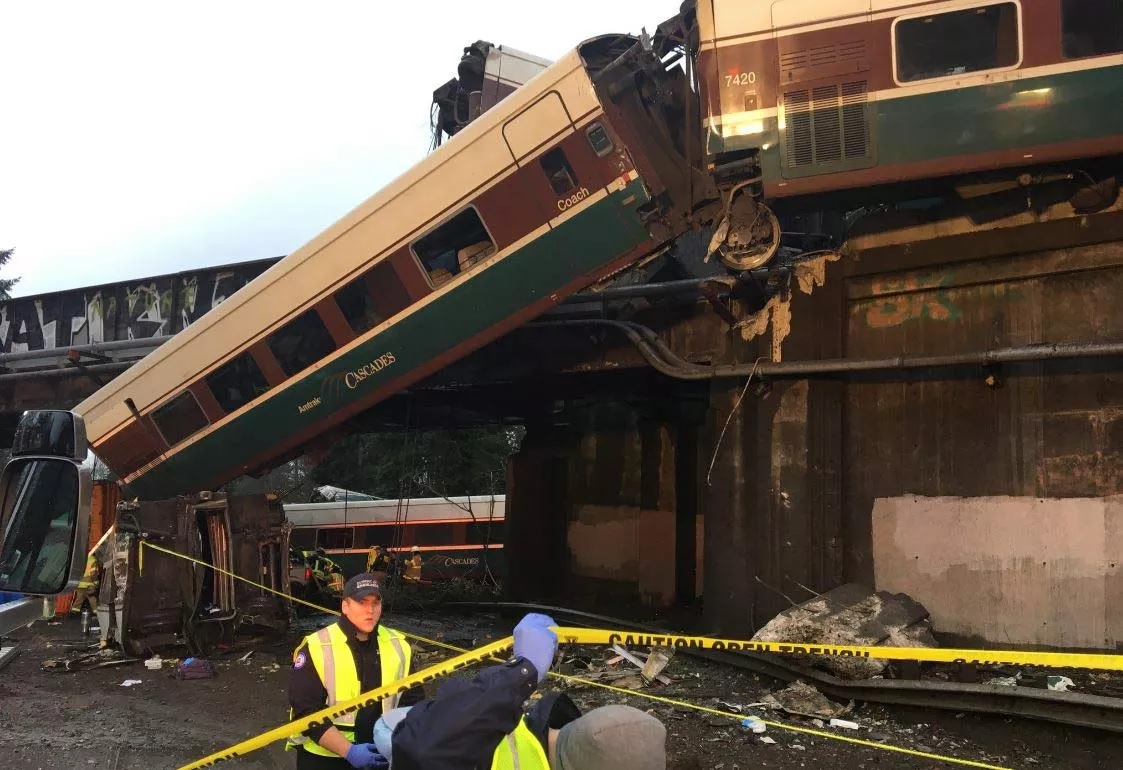 Déraillement du train Amtrak Cascades à DuPont, au sud de Tacoma (Etat de Washington).