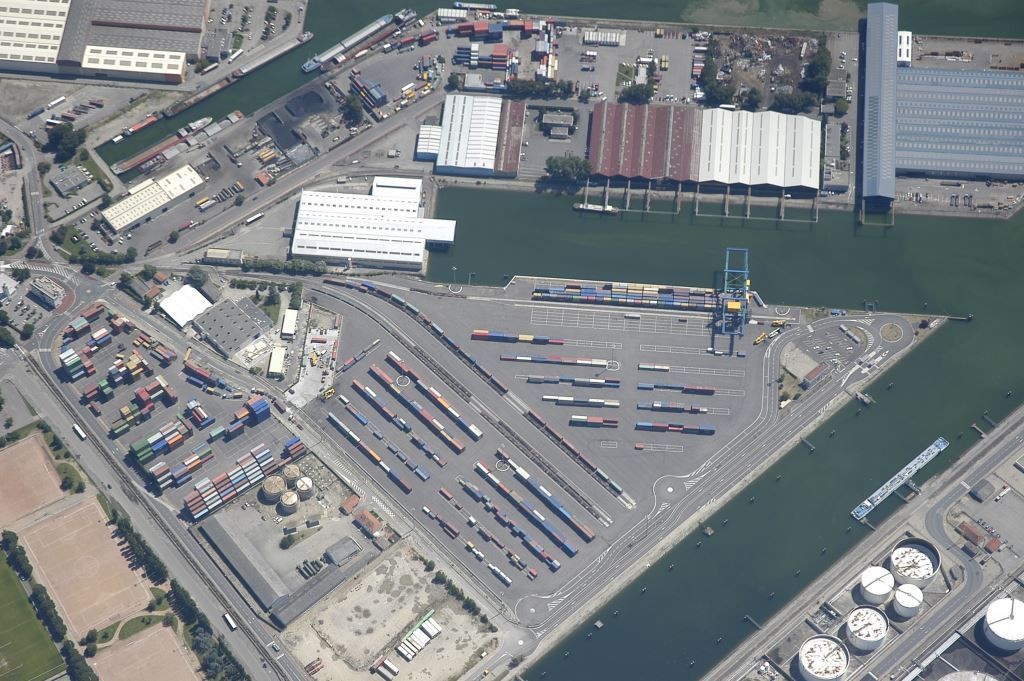 CMA CGM remporte l’exploitation des terminaux à conteneurs du port de Lyon