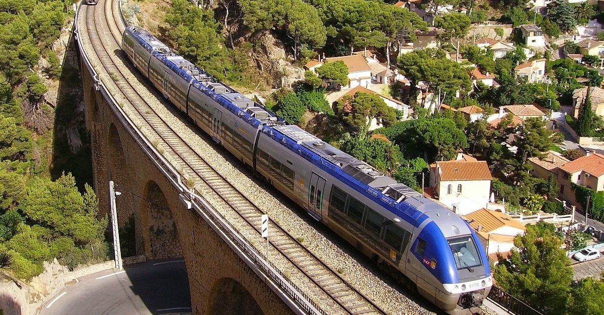 TER Paca La_Redonne © Didier Duforest