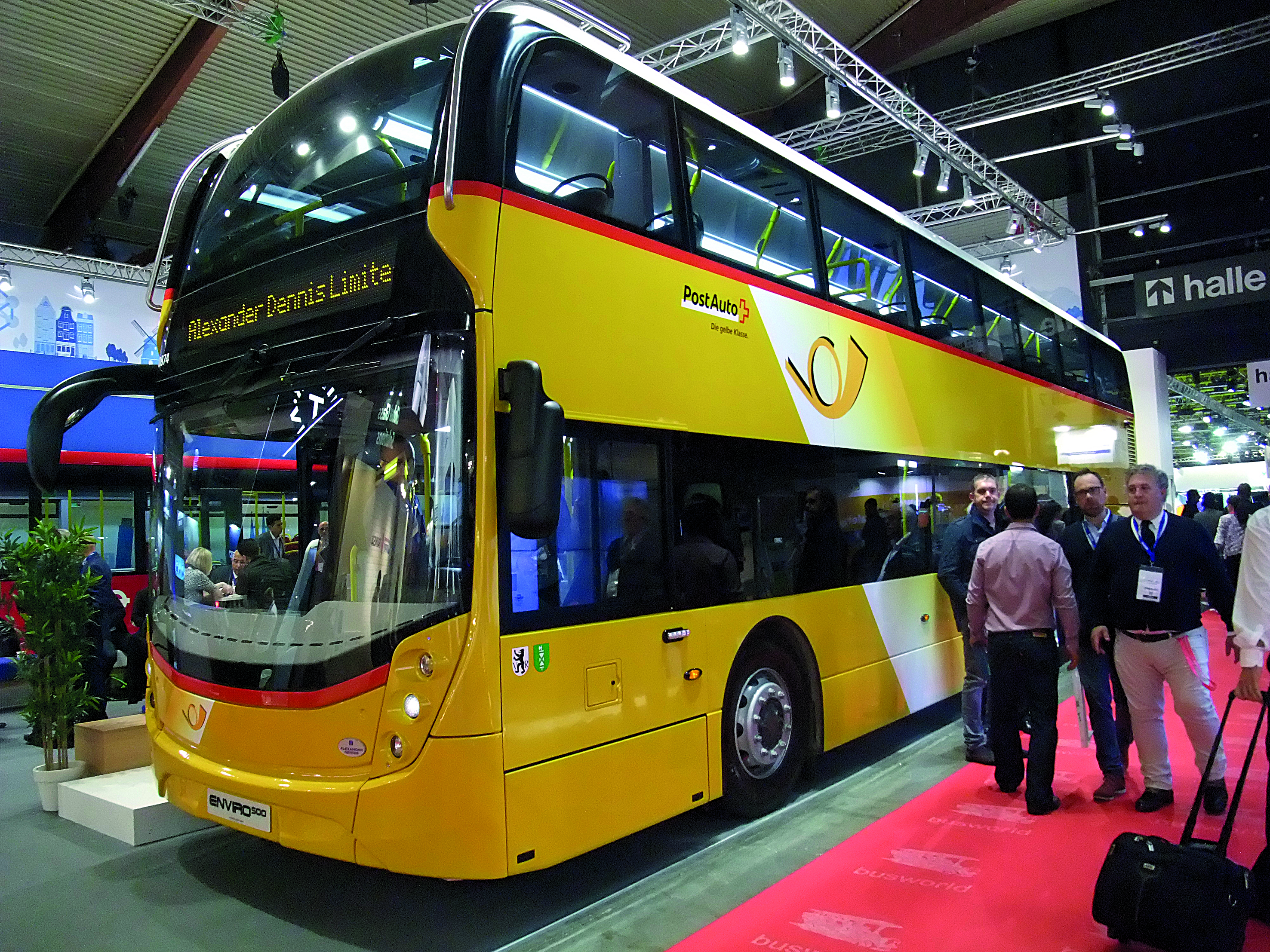 L’Enviro 500 d’ADL 
est le premier autobus intégral à étage vendu 
par un constructeur britannique en Europe continentale. Ici l’un 
des 19 exemplaires 
destinés à l’opérateur suisse PostAuto.