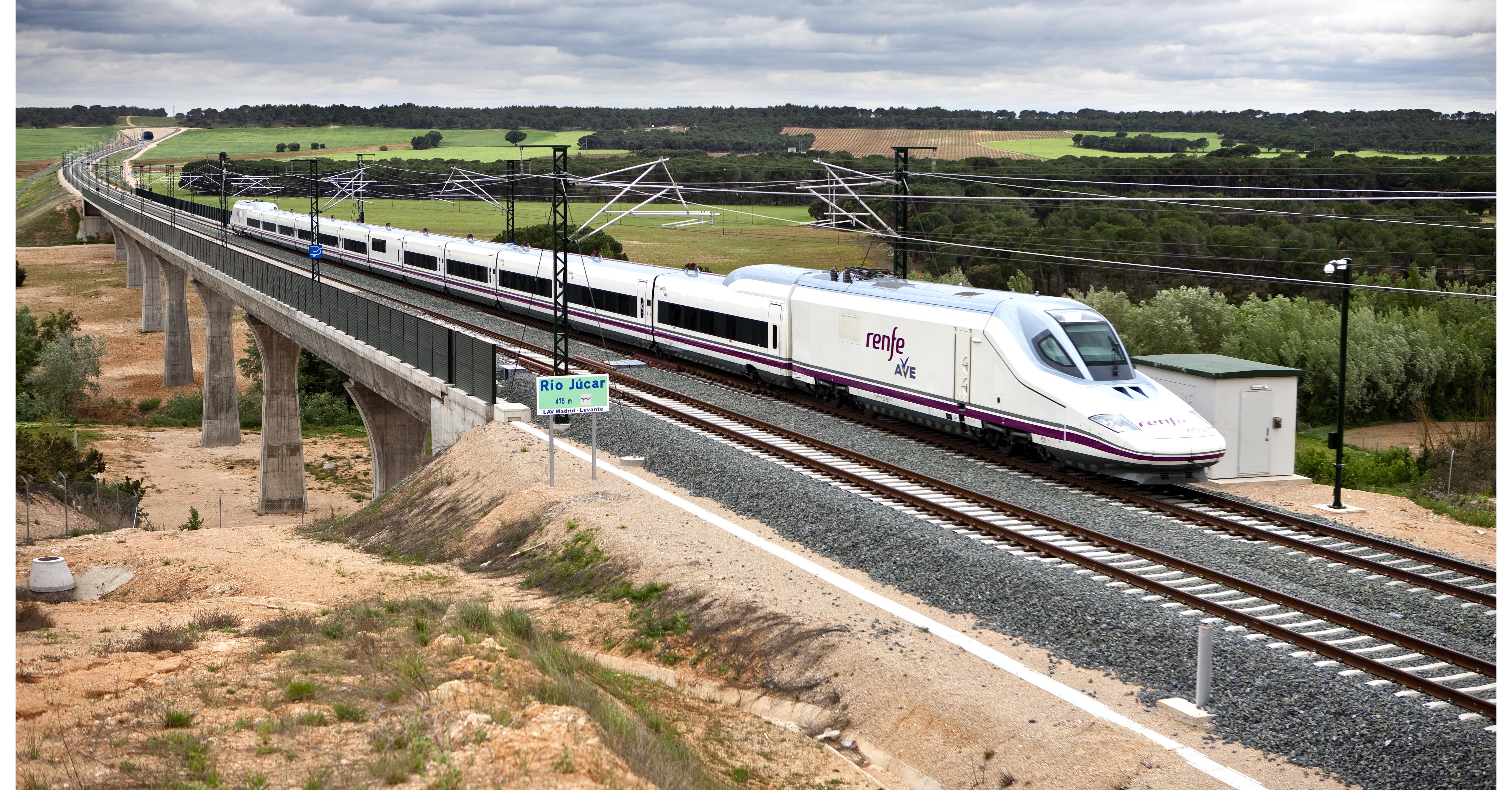 AVE S-112 train Madrid Valence