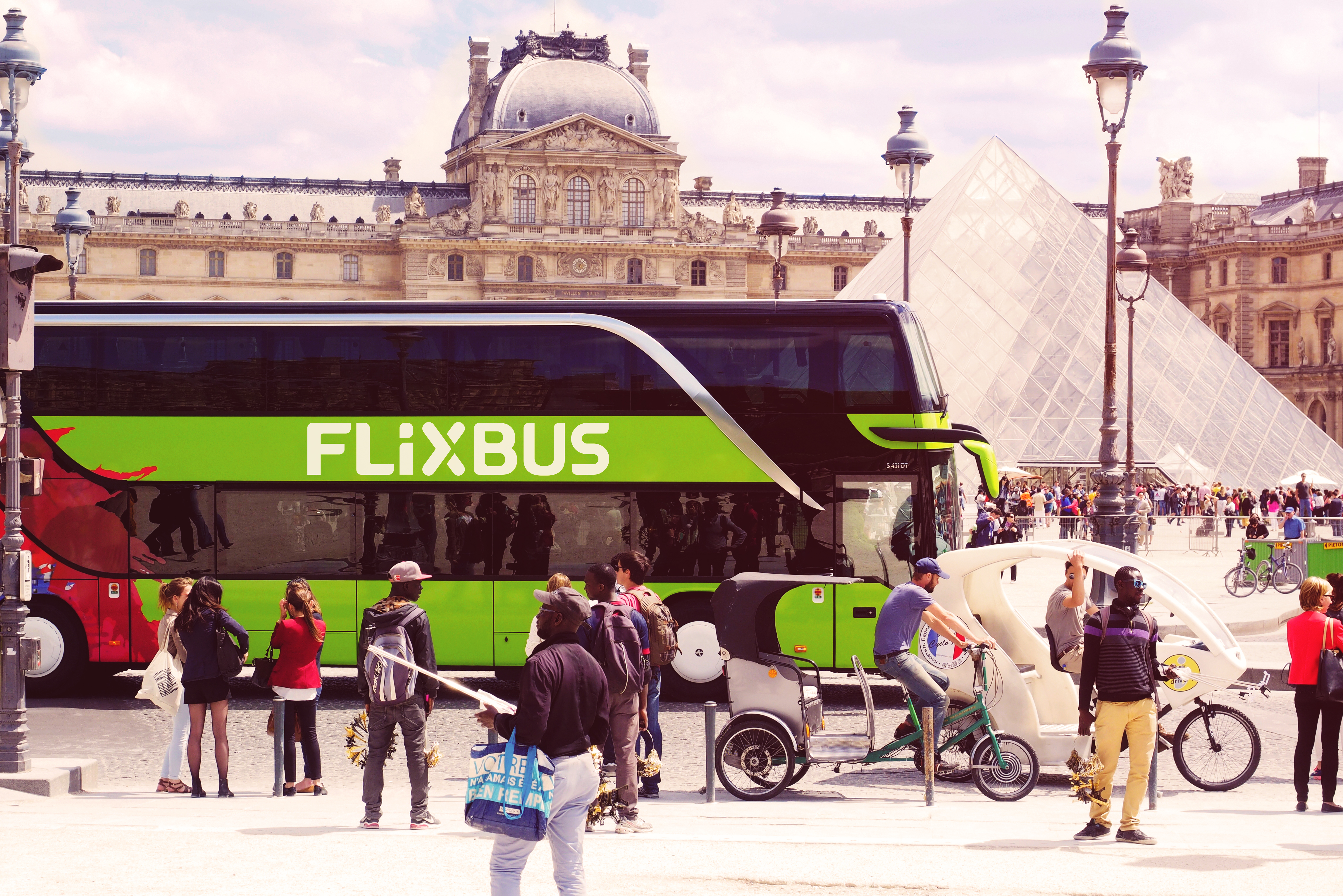 Flixbus Paris car macron