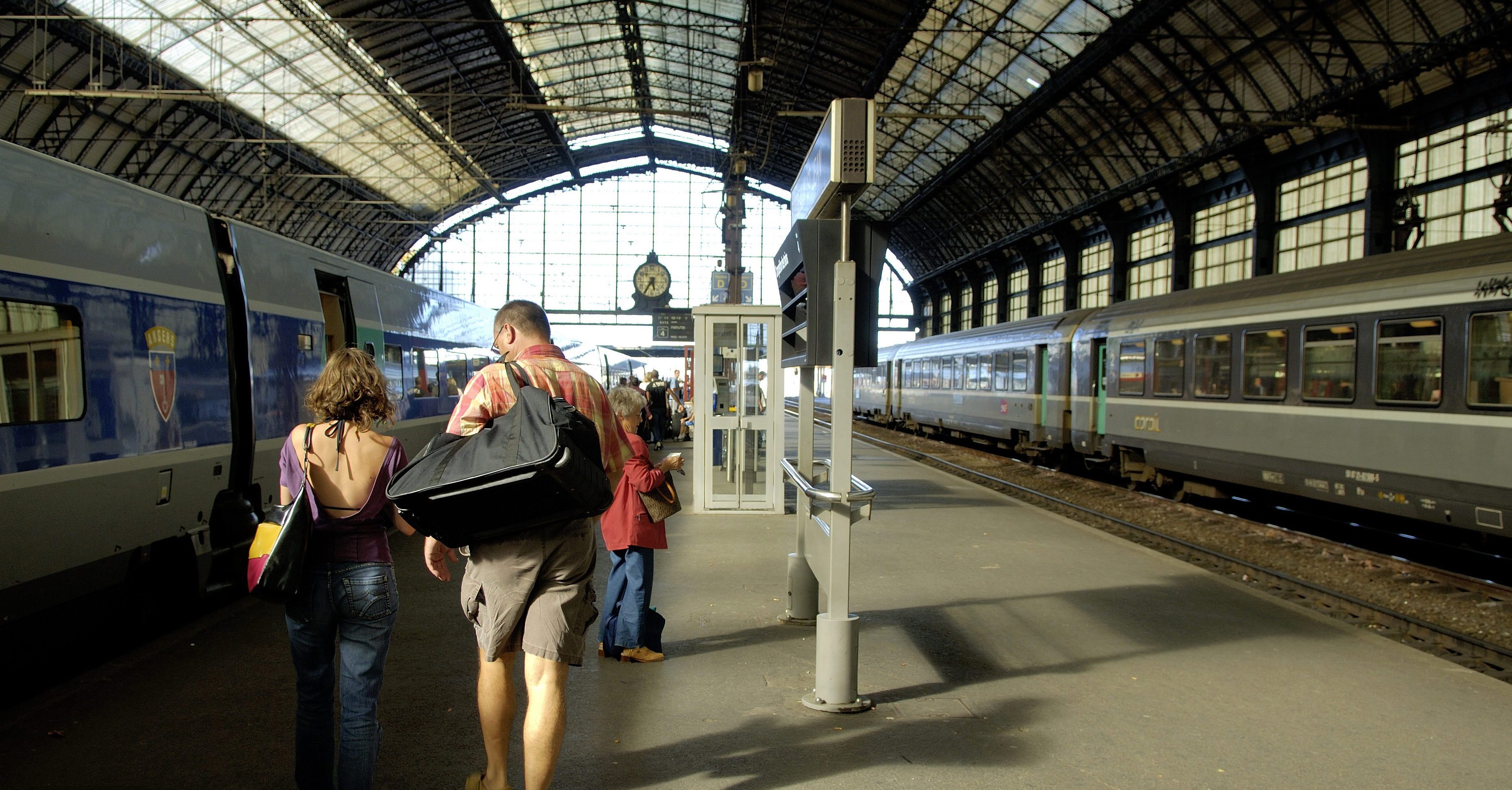 (c) Alstom Transport
TGV et Corail en gare de Bordeaux
