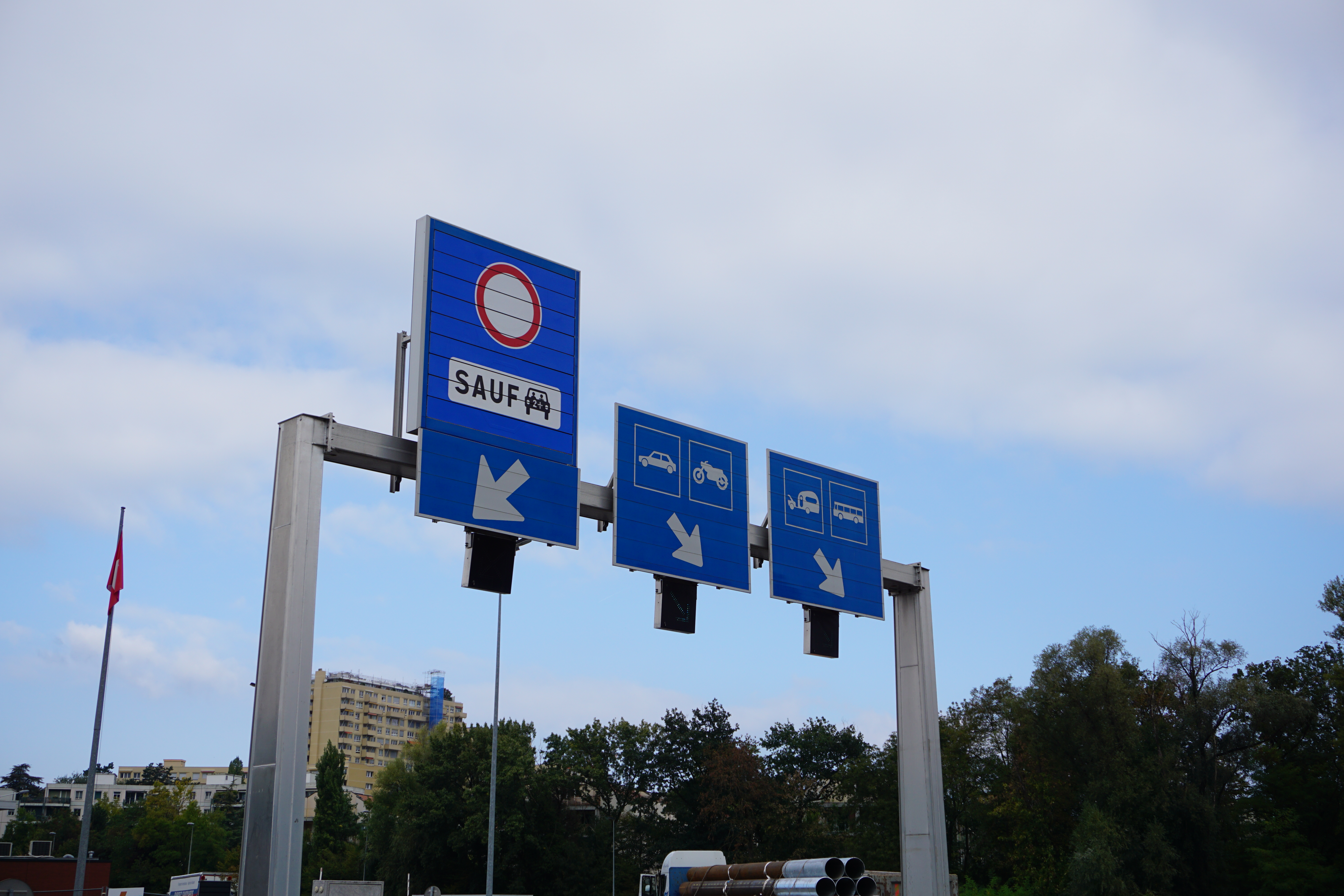 Voie de covoiturage franco-suisse ATBM Canton de Genève