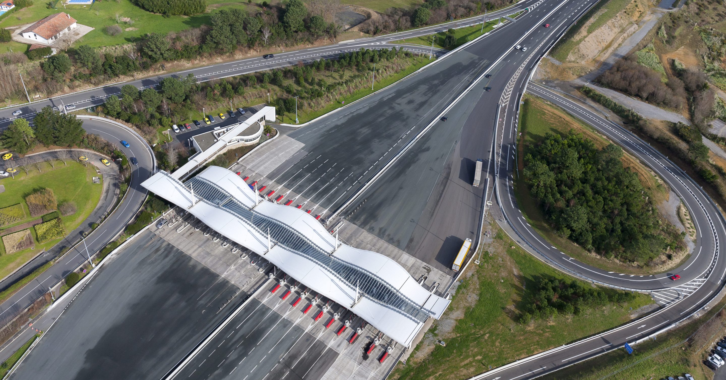 Autoroutes, ticket mobilité : deux mesures très « gilets jaunes »