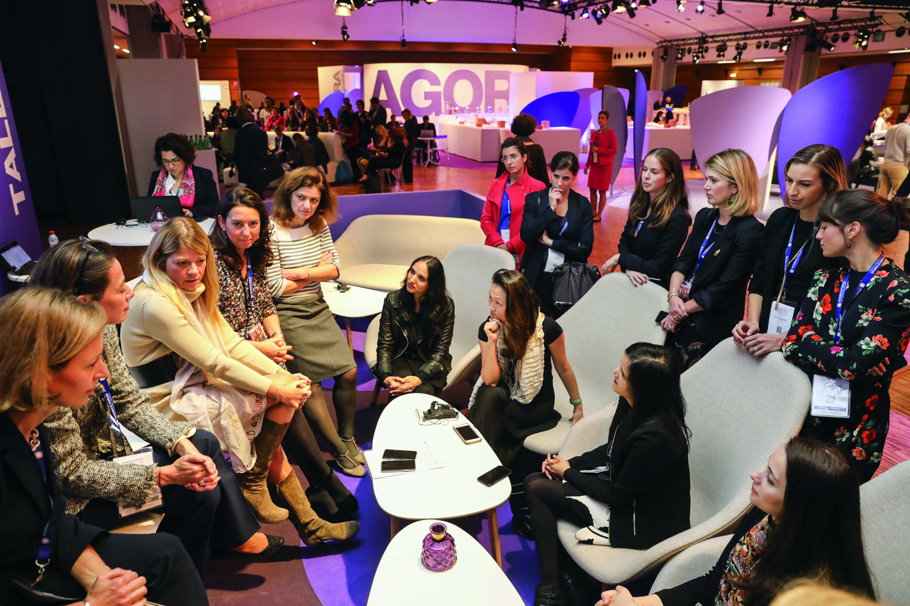 2 300 dirigeantes 
du monde entier étaient réunies en novembre 
à Paris pour le Women’s Forum for the Economy and the Society, sorte 
de « Davos des femmes » dont l’objectif est d’être un « moteur de changement pour le leadership au féminin ».