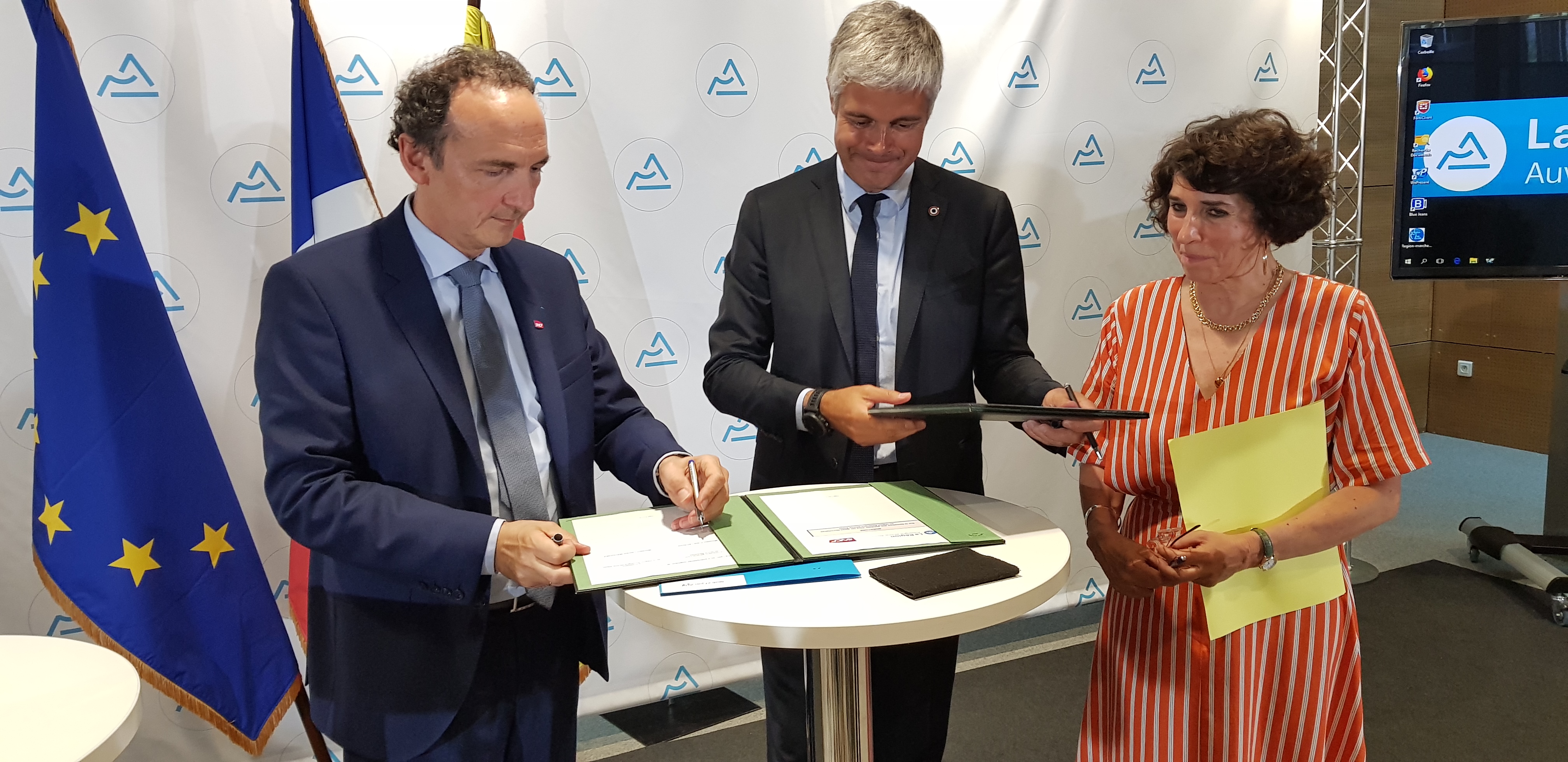 Auvergne-Rhône-Alpes et la SNCF signent un moratoire sur la fermeture des guichets