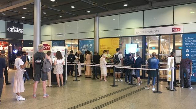 Guichet gare Saint-Lazare.