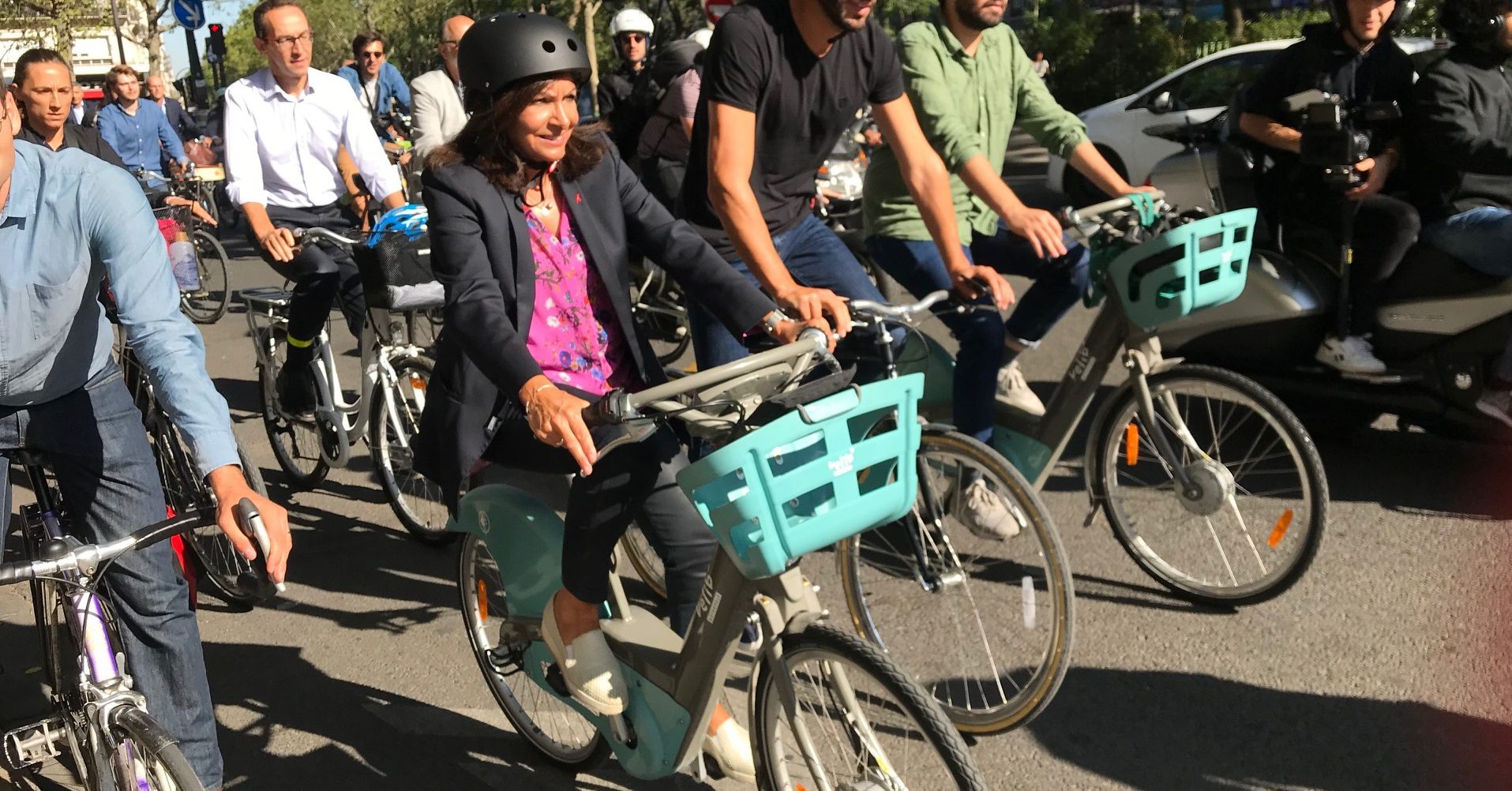 Code de la rue : Anne Hidalgo sanctuarise les trottoirs parisiens