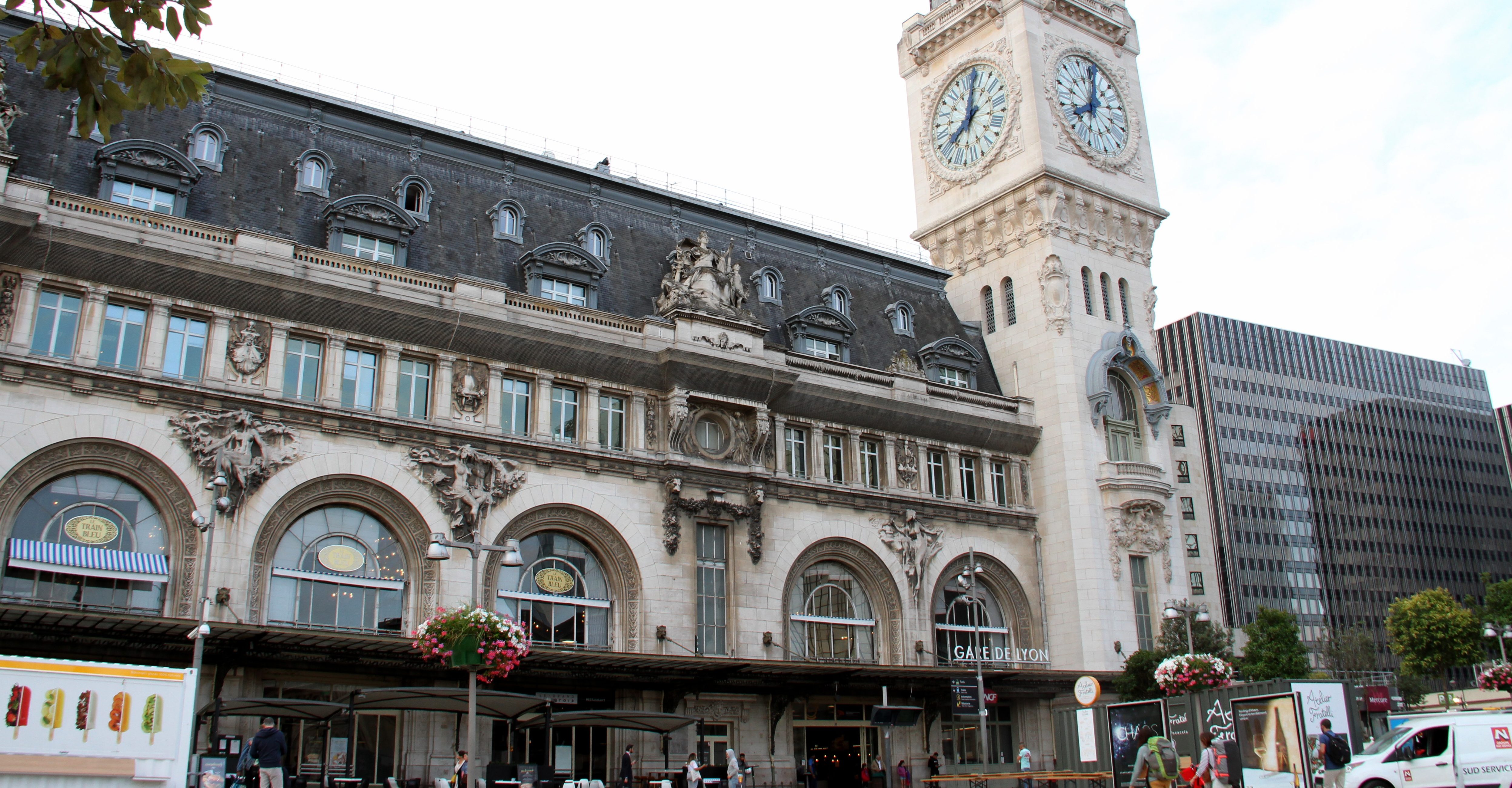 Trois mille places de stationnement vélo en plus dans les gares parisiennes