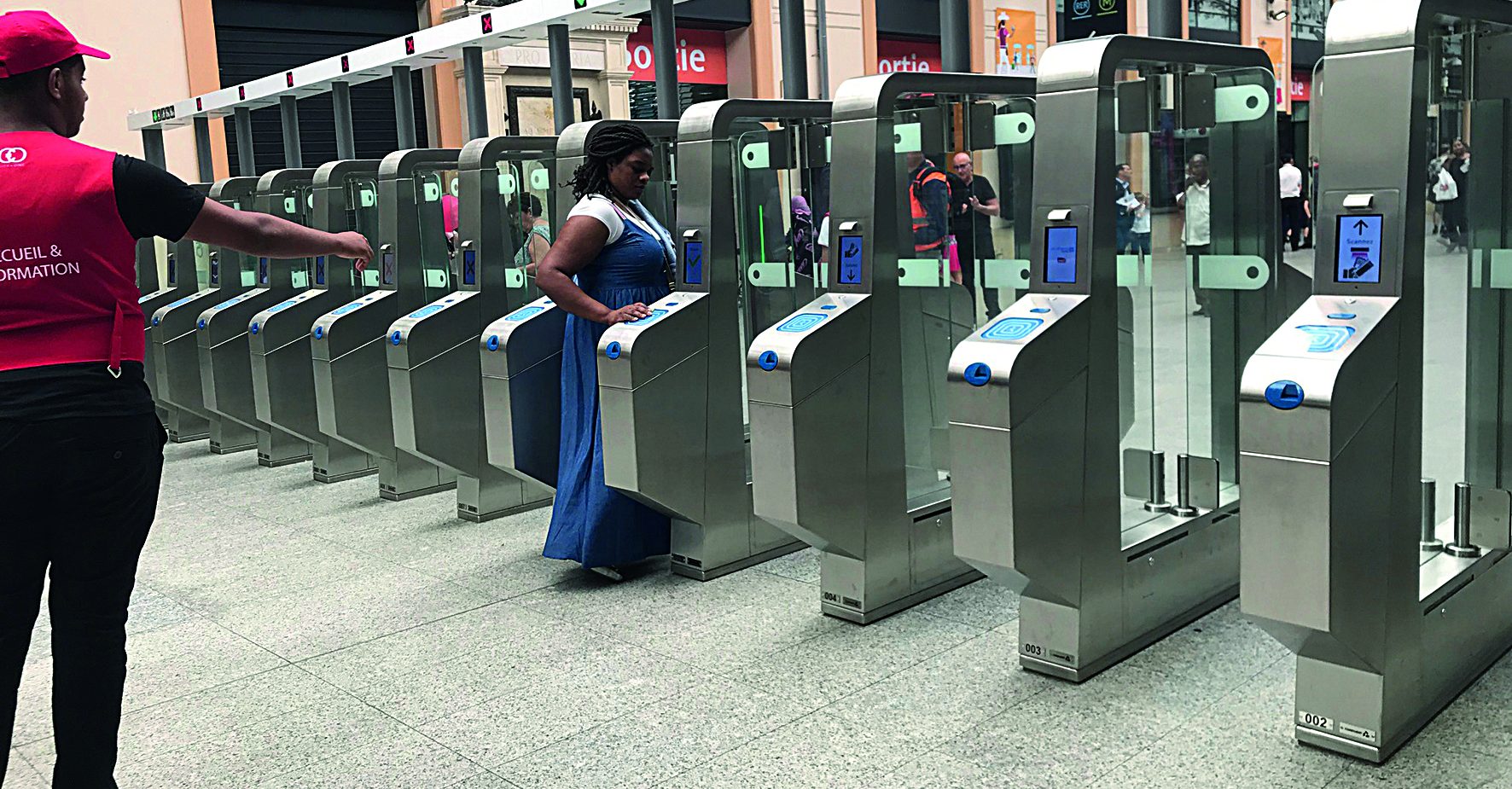 portiques gare saint-lazare