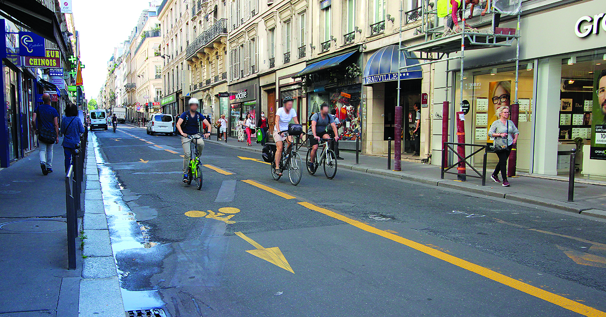 Recherches, Débats, positions. Le piéton vainqueur du Covid ?