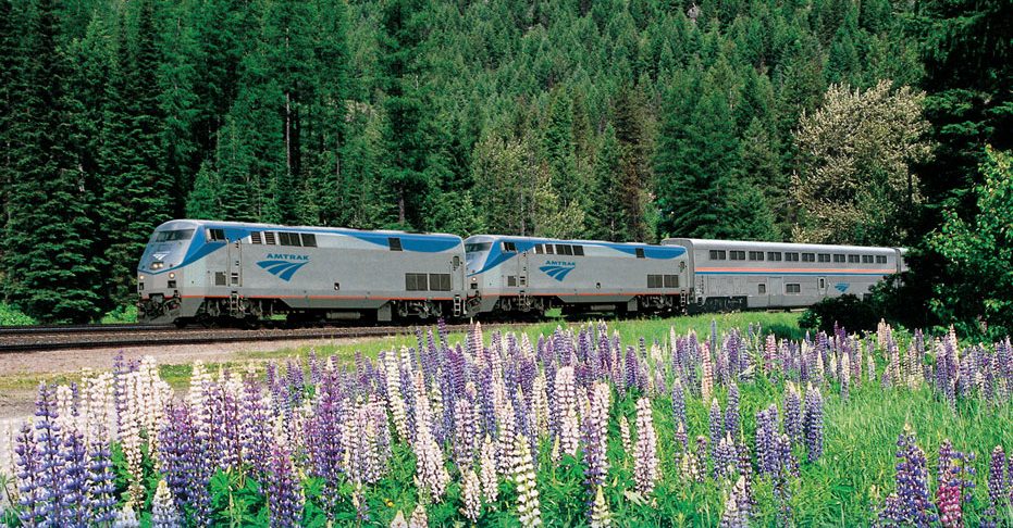 Train Amtrak dans le nord-ouest des Etats-Unis
