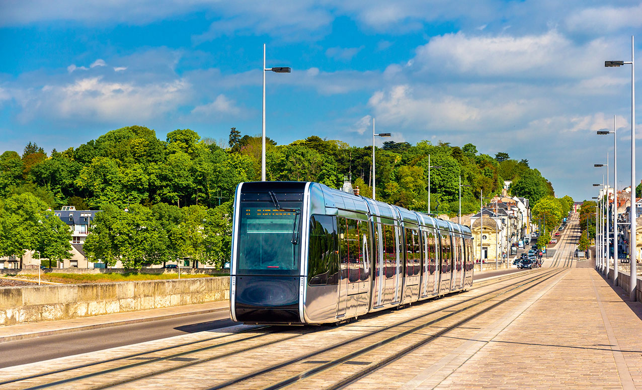 Keolis renouvelé à Rennes et à Tours