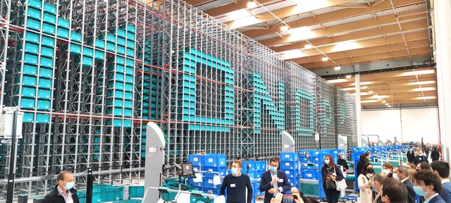 Monoprix inaugure son nouvel entrepôt robotisé « zéro carbone »