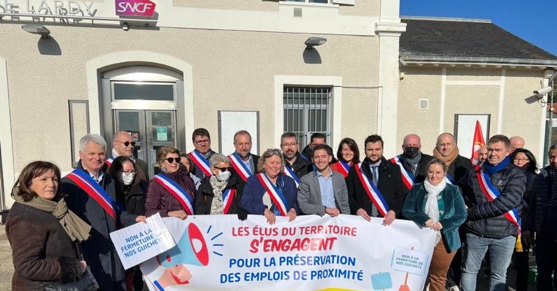 La mobilisation contre la suppression de guichets de gares en Ile-de-France ne faiblit pas