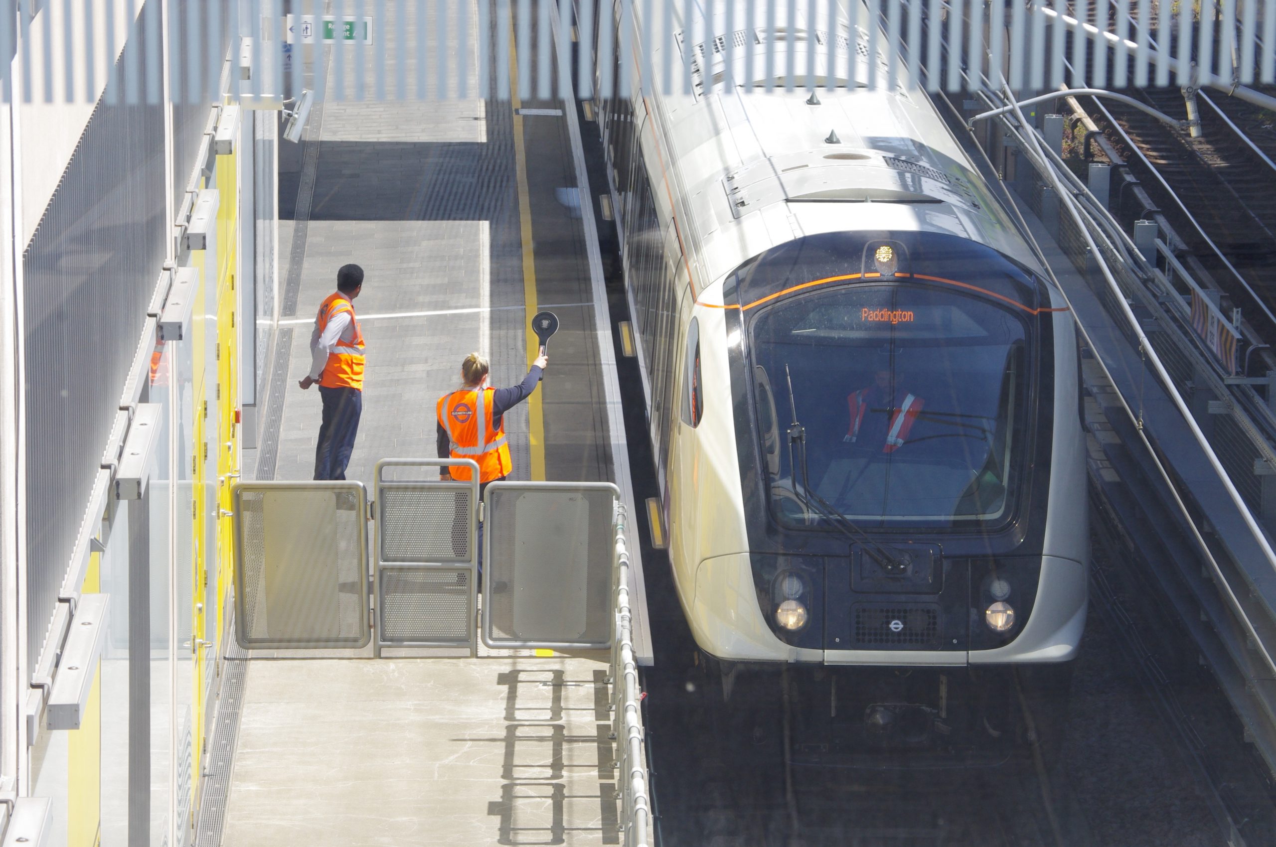 Rame Crossrail Elizabeth Line à Custom House