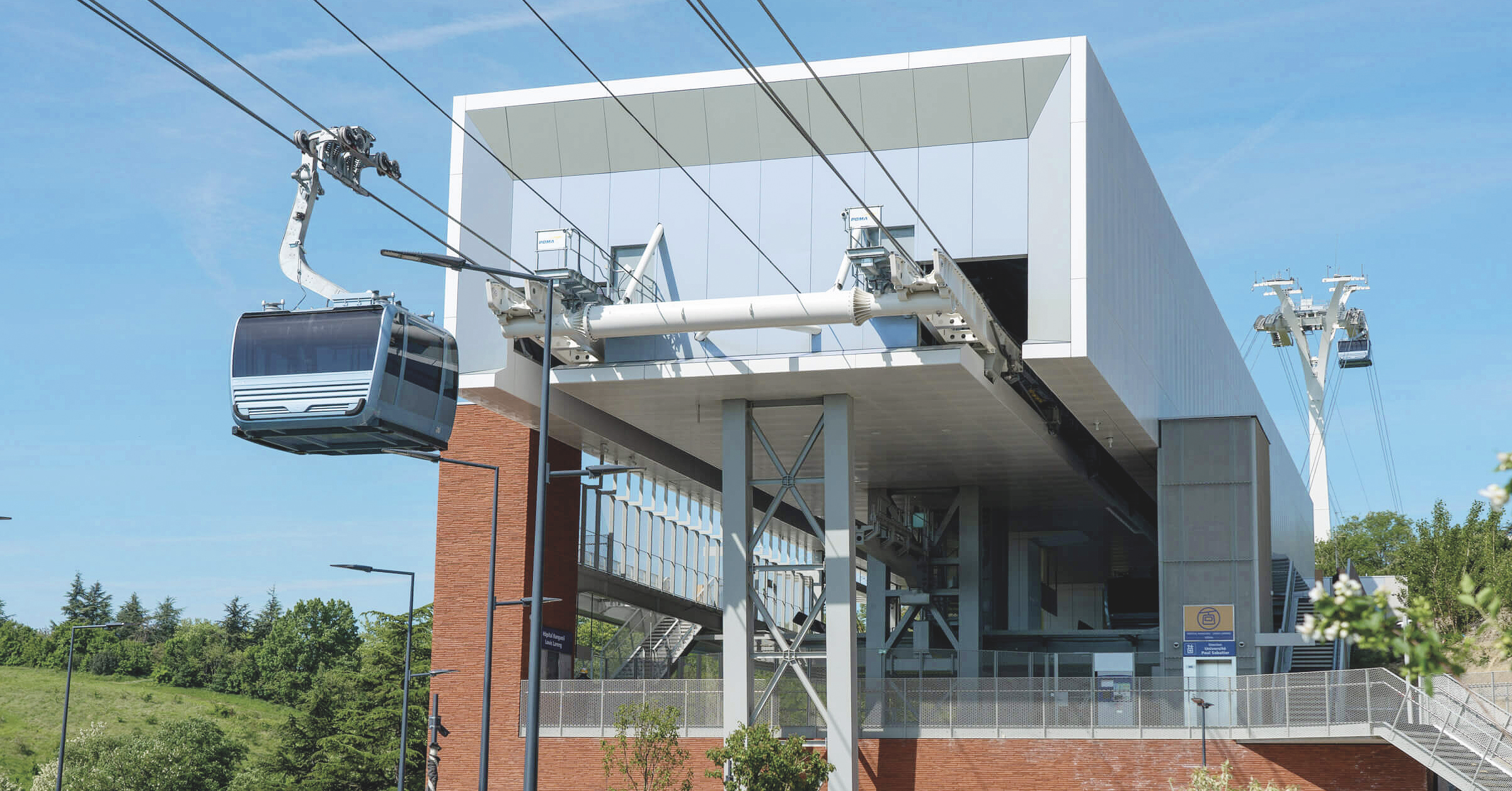 Le téléphérique trouve sa place