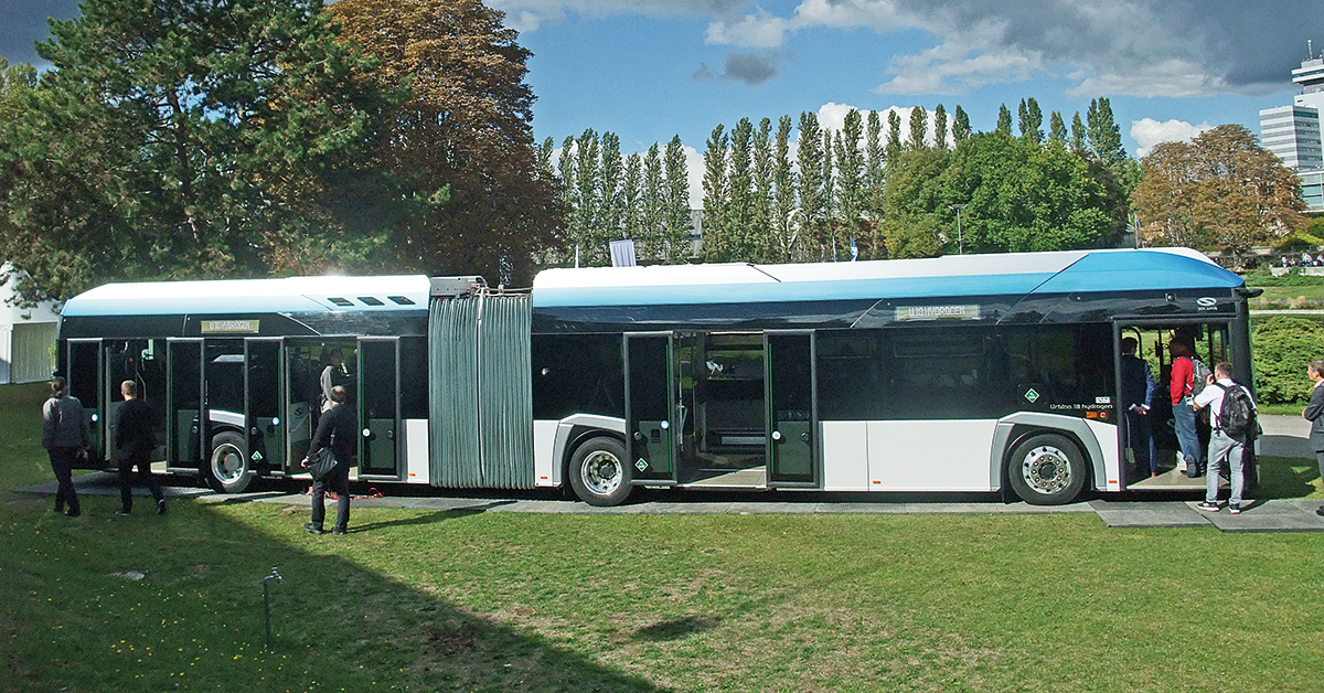 Spécial bus. L’articulé de Solaris roulera aussi à l’hydrogène