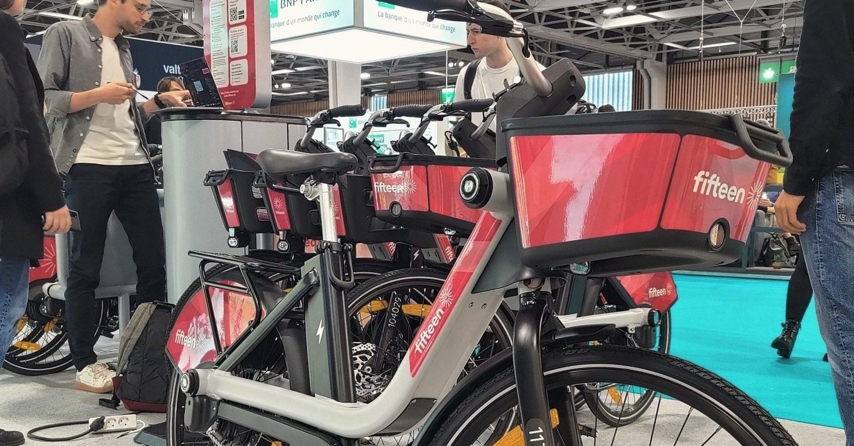 Un nouveau service de vélos en gare se déploie en Nouvelle-Aquitaine