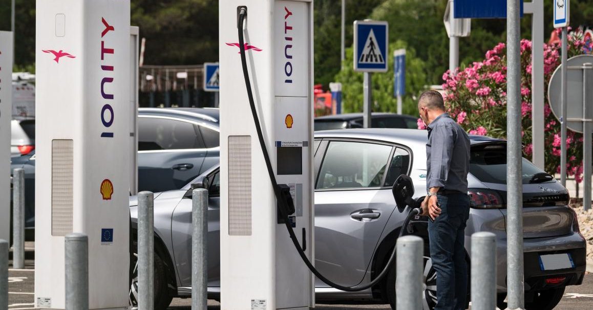 Bornes de recharge électrique : l’Autorité de la concurrence se saisit du sujet