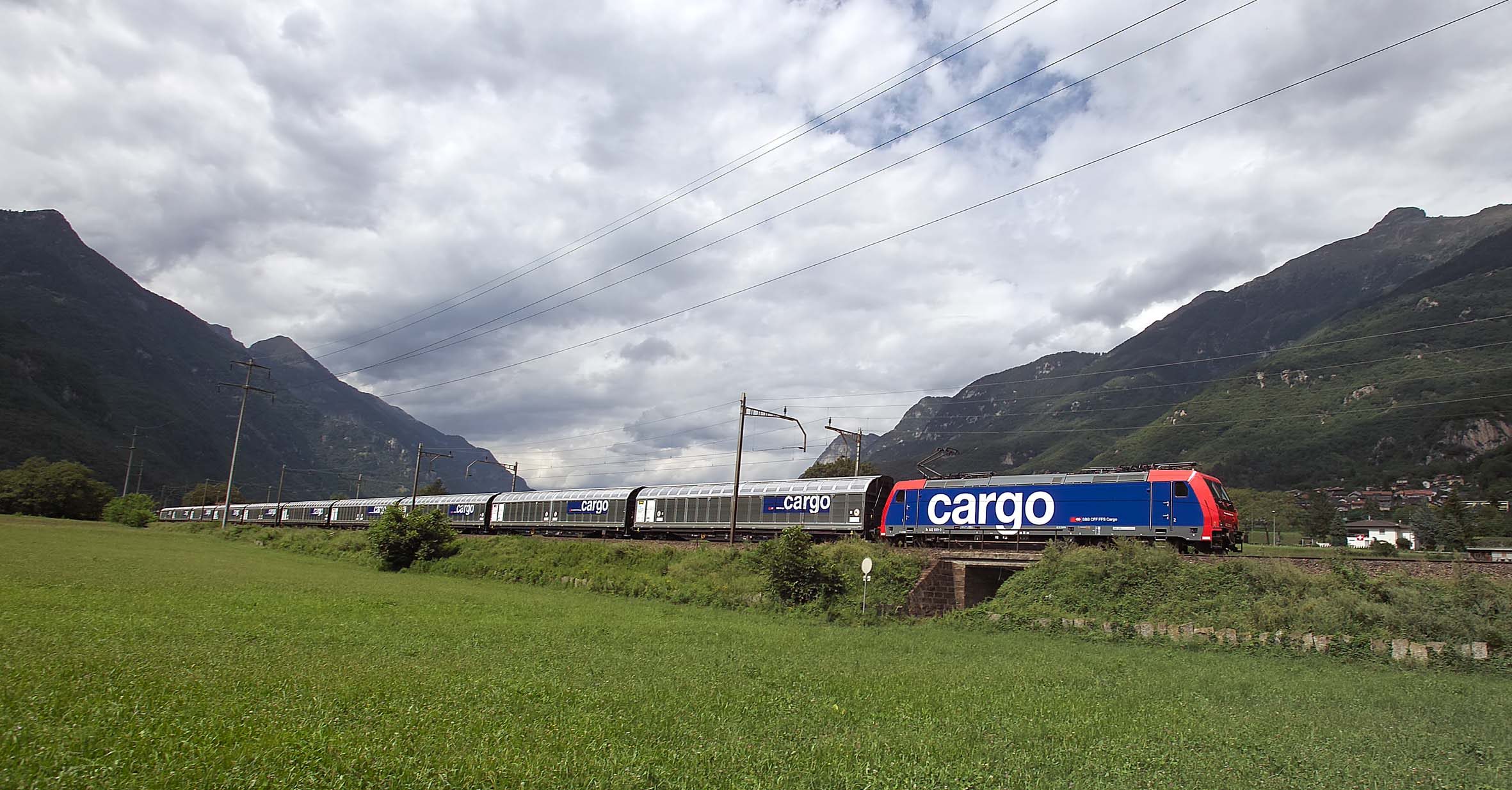 Les Chemins de fer fédéraux suisses reprennent 100 % du capital de CFF Cargo