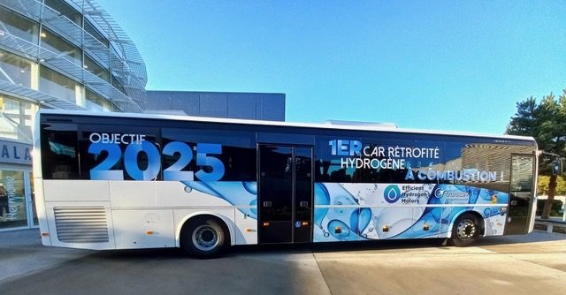 Transdev va tester “le premier car rétrofité hydrogène à combustion »