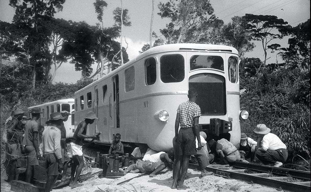 Autorail Billard A 135 D en panne sur la ligne du CFCO en 1941-1942.