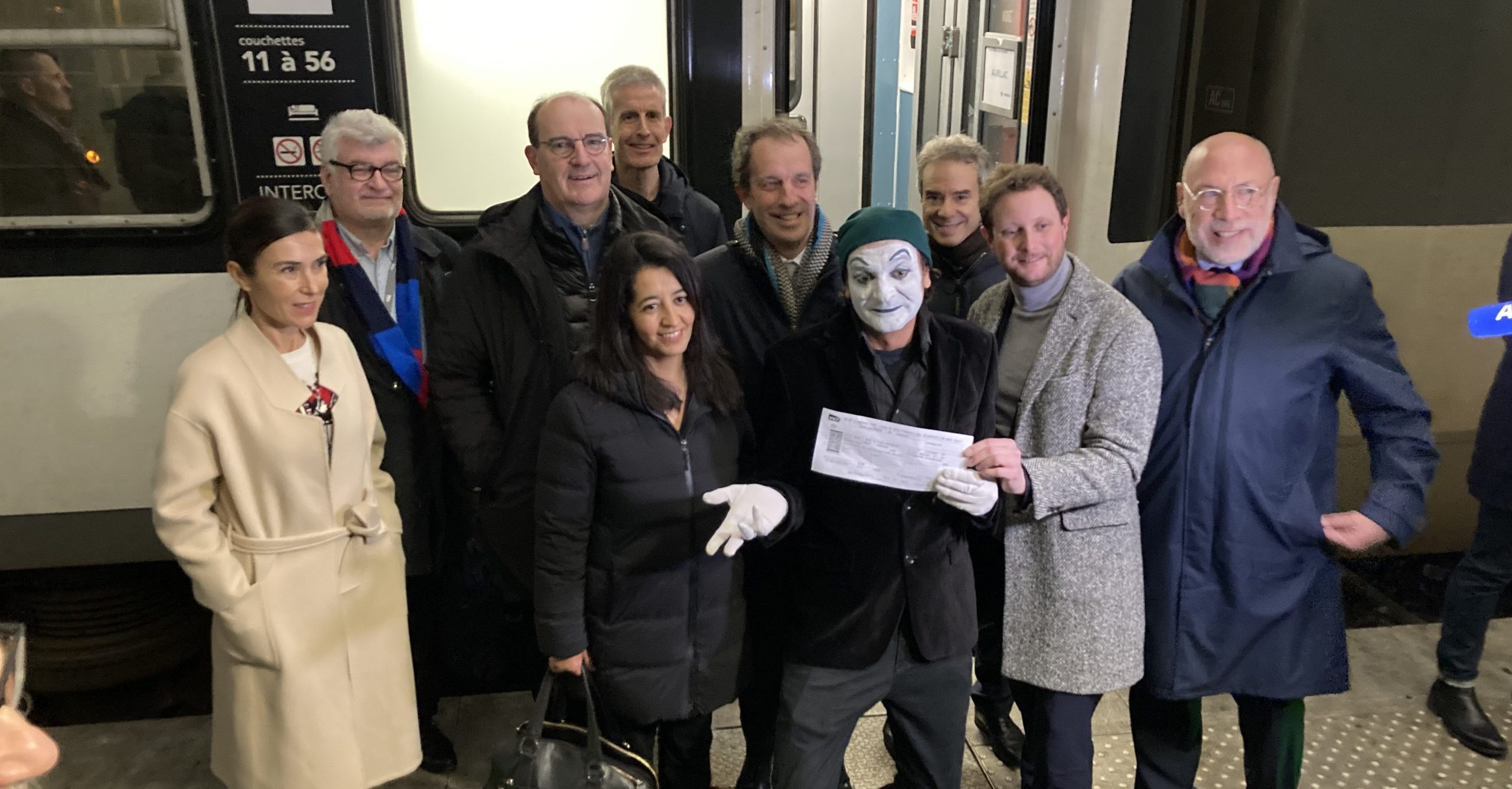 Avant le départ du premier train de nuit entre Paris et Aurillac.