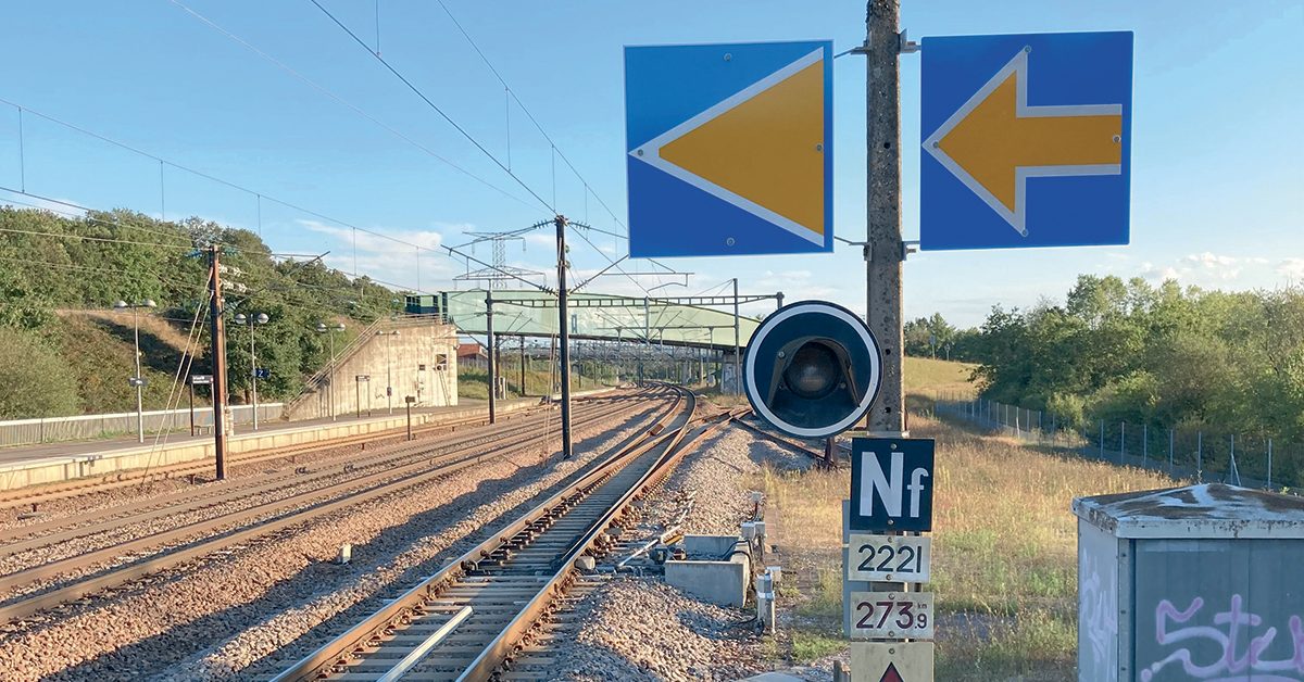 Double repère TVM 
et ERTMS à la gare TGV du Creusot.
