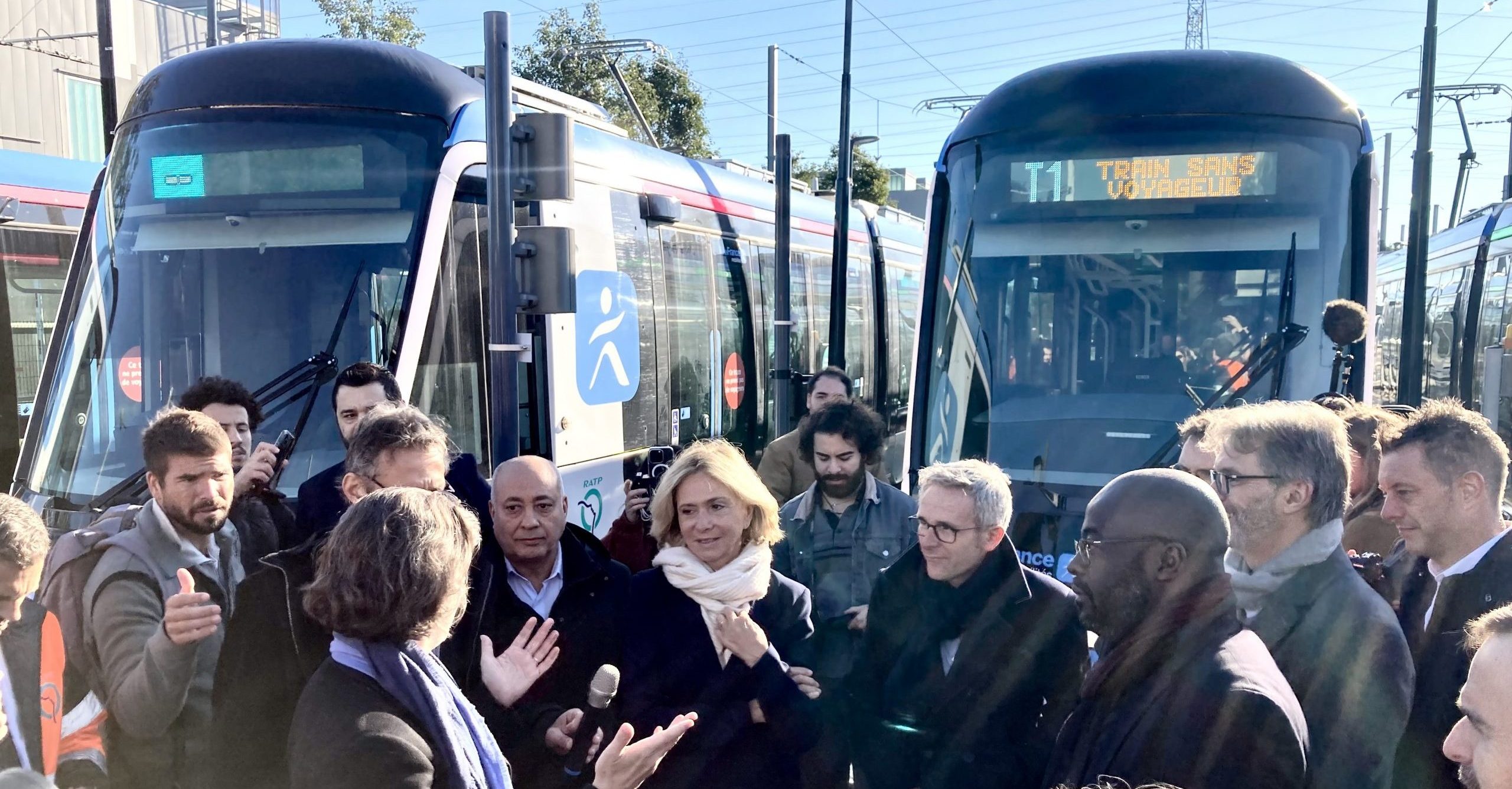 Valérie Pécresse et les premiers tramways TW20 destinés au T1. SMR de Villetaneuse, le 4 octobre 2024.