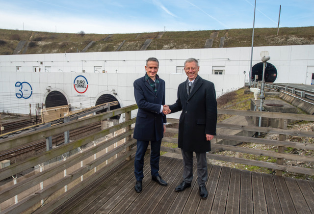 Yann Leriche, directeur général de Getlink (à g.) et Robert Sinclair (à dr.), PDG de London St. Pancras Highspeed. © Getlink