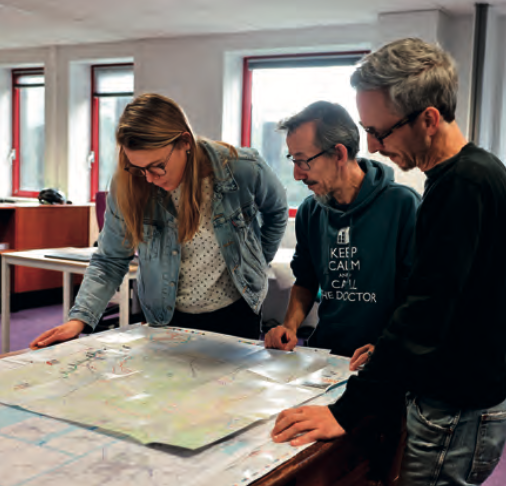 Cartes des réseaux, plans de poche, fiches horaires, guides tarifaires... Les informations voyageurs se déclinent sur tous les supports.